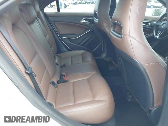 ✅ 2014 Mercedes-Benz CLA 250 • VIN: WDDSJ4EBXEN062917 • Lot: 42503538. Listed on IAAI with 148,789 mi. Free auction sales archive from the USA and detailed vehicle history report at DreamBid. Image 8.
