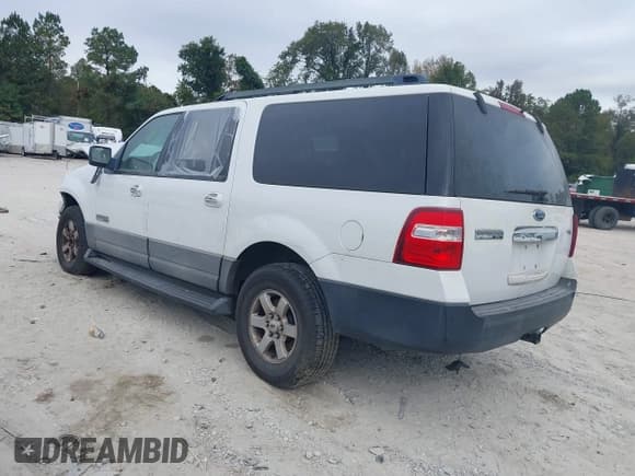 ✅ 2007 Ford Expedition Max XLT • VIN: 1FMFK165X7LA17471 • Лот: 37941369. Опубликован ранее на IAAI с пробегом Не указан. Бесплатный доступ к архиву аукционных продаж из США и подробный отчёт об истории автомобиля на DreamBid. Изображение 3.