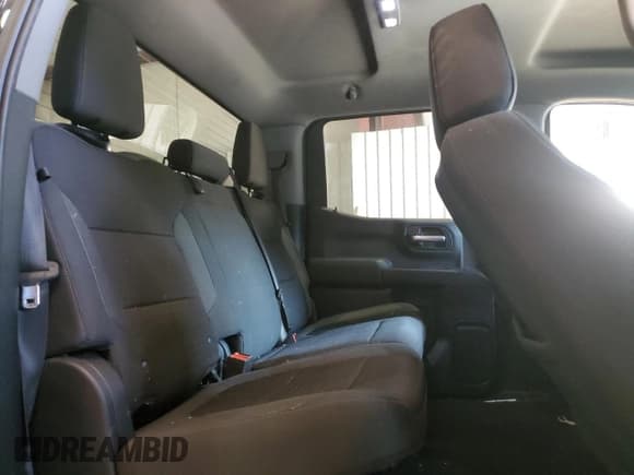 ✅ 2020 Chevrolet Silverado 1500 LT • VIN: 3GCUYDED5LG230002 • Lot: 74573954. Wystawiony na Copart z przebiegiem 74 553 mil. Bezpłatny archiwum sprzedaży aukcyjnych z USA i szczegółowy raport historii pojazdu na DreamBid. Zdjęcie 10.