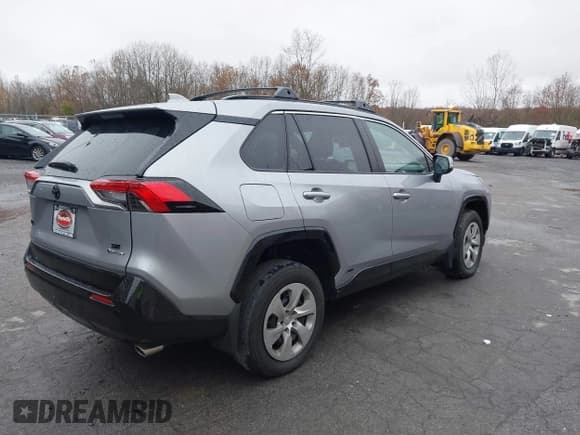 ✅ 2025 Toyota RAV4 SE • VIN: JTMCB3FV4SD274566 • Lot: 43590362. Wystawiony na IAAI z przebiegiem 4 470 mil. Bezpłatny archiwum sprzedaży aukcyjnych z USA i szczegółowy raport historii pojazdu na DreamBid. Zdjęcie 4.