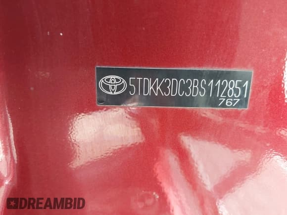 ✅ 2011 Toyota Sienna LE • VIN: 5TDKK3DC3BS112851 • Лот: 43396101. Опубликован ранее на IAAI с пробегом 101 565 миль. Бесплатный доступ к архиву аукционных продаж из США и подробный отчёт об истории автомобиля на DreamBid. Изображение 18.