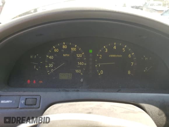 ✅ 2000 Infiniti I30 Luxury • VIN: JNKCA31A6YT215085 • Лот: 65469205. Опубликован ранее на Copart с пробегом 420 469 миль. Бесплатный доступ к архиву аукционных продаж из США и подробный отчёт об истории автомобиля на DreamBid. Изображение 9.