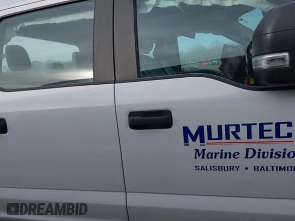 ✅ 2019 Ford F-350 • VIN: 1FD7W3B65KED43890 • Lot: 41379733. Wystawiony na IAAI z przebiegiem 130 113 mil. Bezpłatny archiwum sprzedaży aukcyjnych z USA i szczegółowy raport historii pojazdu na DreamBid. Zdjęcie 13.