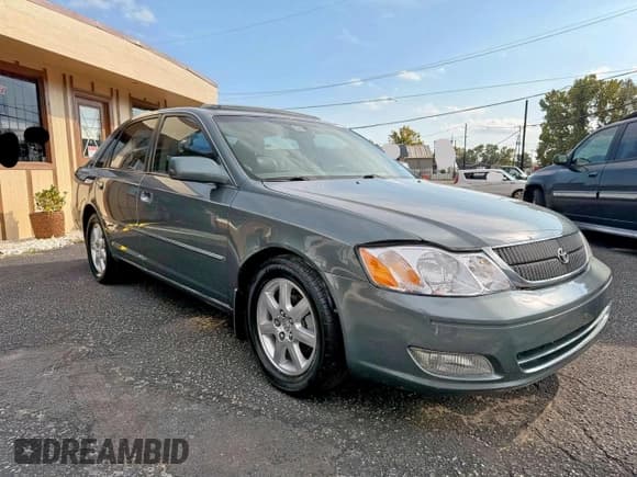 ✅ 2001 Toyota Avalon XLS • VIN: 4T1BF28B41U152118 • Лот: 91668575. Опубликован ранее на Copart с пробегом 117 966 миль. Бесплатный доступ к архиву аукционных продаж из США и подробный отчёт об истории автомобиля на DreamBid. Изображение 1.