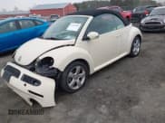 ✅ 2006 Volkswagen Beetle • VIN: 3VWSF31Y16M318144 • Лот: 41554903. Опубликован ранее на IAAI с пробегом 126 984 миль. Бесплатный доступ к архиву аукционных продаж из США и подробный отчёт об истории автомобиля на DreamBid. Изображение 2.