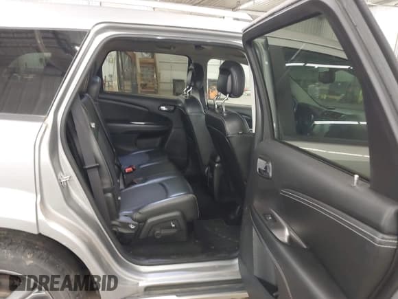 ✅ 2017 Dodge Journey Crossroad Plus • VIN: 3C4PDDGG6HT560925 • Лот: 43165236. Опубликован ранее на IAAI с пробегом 178 922 миль. Бесплатный доступ к архиву аукционных продаж из США и подробный отчёт об истории автомобиля на DreamBid. Изображение 8.