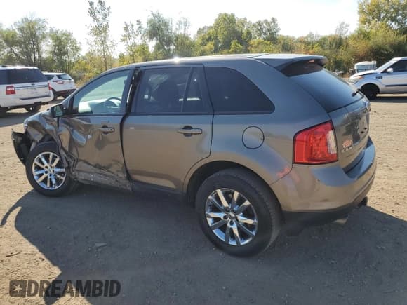 ✅ 2013 Ford Edge SEL • VIN: 2FMDK4JC7DBE35822 • Lot: 81378725. Wystawiony na Copart z przebiegiem 154 855 mil. Bezpłatny archiwum sprzedaży aukcyjnych z USA i szczegółowy raport historii pojazdu na DreamBid. Zdjęcie 2.