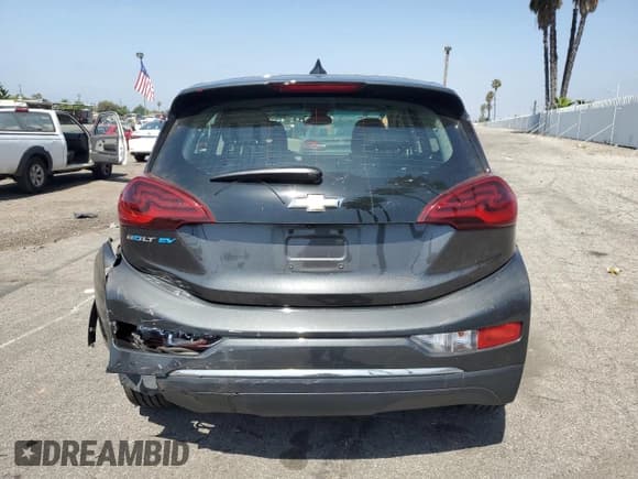 ✅ 2017 Chevrolet Bolt EV LT • VIN: 1G1FW6S05H4188438 • Lot: 59879224. Wystawiony na Copart z przebiegiem 100 818 mil. Bezpłatny archiwum sprzedaży aukcyjnych z USA i szczegółowy raport historii pojazdu na DreamBid. Zdjęcie 6.