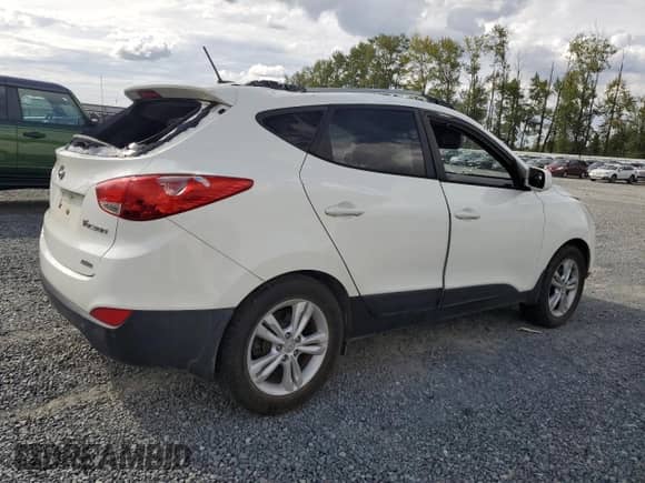 ✅ 2011 Hyundai Tucson Limited • VIN: KM8JUCAC8BU158158 • Lot: 69230695. Listed on Copart with 158,438 mi miles. Access the free auction sales archive from the USA and view a detailed vehicle history report at DreamBid. Image 3.