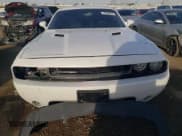 ✅ 2013 Dodge Challenger SXT • VIN: 2C3CDYAG9DH632979 • Lot: 74525674. Wystawiony na Copart z przebiegiem 94 409 mil. Bezpłatny archiwum sprzedaży aukcyjnych z USA i szczegółowy raport historii pojazdu na DreamBid. Zdjęcie 5.
