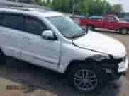 2018 Jeep Grand Cherokee Limited z VIN 1C4RJEBG3JC471734, wystawiony jako IAAI lot #42435256 z przebiegiem 68 312 mil mil oraz . Historia ofert i sprzedaży dostępna na DreamBid. Obrazek 6.