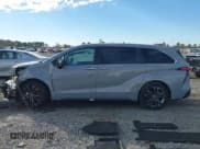 ✅ 2024 Toyota Sienna XSE • VIN: 5TDXRKEC0RS199029 • Лот: 41426804. Опубликован ранее на IAAI с пробегом 29 681 миль. Бесплатный доступ к архиву аукционных продаж из США и подробный отчёт об истории автомобиля на DreamBid. Изображение 14.