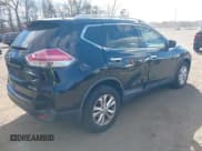 ✅ 2015 Nissan Rogue SL • VIN: 5N1AT2MV5FC918553 • Lot: 43622524. Wystawiony na IAAI z przebiegiem 160 009 mil. Bezpłatny archiwum sprzedaży aukcyjnych z USA i szczegółowy raport historii pojazdu na DreamBid. Zdjęcie 4.