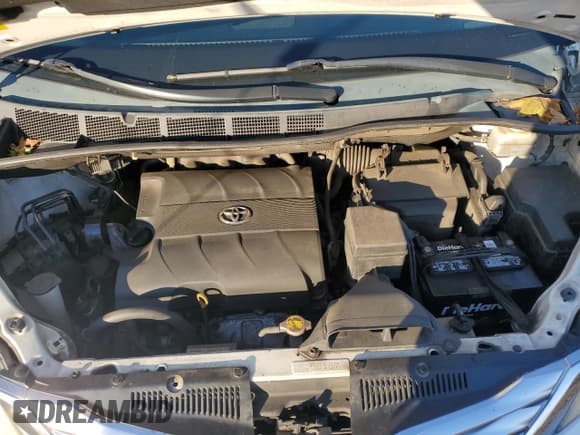 ✅ 2011 Toyota Sienna Limited • VIN: 5TDYK3DC0BS124272 • Lot: 92027685. Listed on Copart with 190,399 mi. Free auction sales archive from the USA and detailed vehicle history report at DreamBid. Image 12.