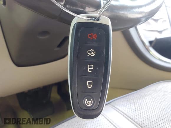 ✅ 2011 Lincoln MKX • VIN: 2LMDJ6JK3BBJ01729 • Lot: 42637699. Listed on IAAI with 210,765 mi. Free auction sales archive from the USA and detailed vehicle history report at DreamBid. Image 11.