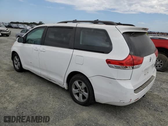 ✅ 2012 Toyota Sienna LE • VIN: 5TDKK3DC9CS225253 • Lot: 81775445. Listed on Copart with 199,369 mi. Free auction sales archive from the USA and detailed vehicle history report at DreamBid. Image 2.