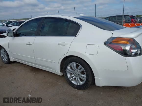 ✅ 2012 Nissan Altima S • VIN: 1N4AL2AP3CN502811 • Lot: 43389713. Listed on IAAI with 159,810 mi. Free auction sales archive from the USA and detailed vehicle history report at DreamBid. Image 15.