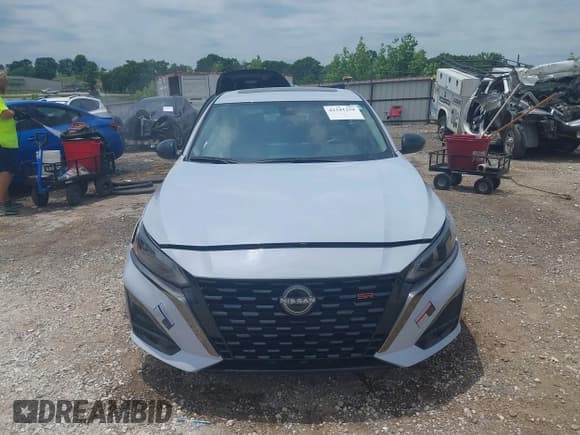 ✅ 2023 Nissan Altima SR • VIN: 1N4BL4CV6PN401554 • Лот: 42341259. Опубликован ранее на IAAI с пробегом 52 576 миль. Бесплатный доступ к архиву аукционных продаж из США и подробный отчёт об истории автомобиля на DreamBid. Изображение 12.