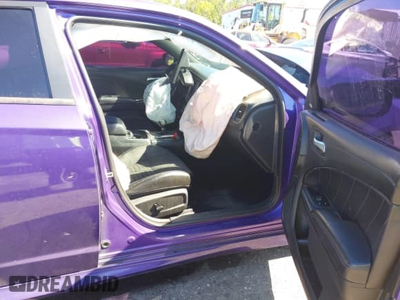 ✅ 2019 Dodge Charger Scat Pack • VIN: 2C3CDXGJ7KH576616 • Лот: 43436701. Опубликован ранее на IAAI с пробегом 103 902 миль. Бесплатный доступ к архиву аукционных продаж из США и подробный отчёт об истории автомобиля на DreamBid. Изображение 5.