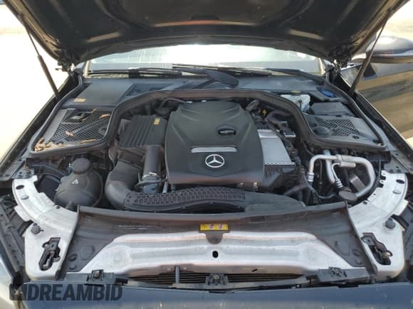 ✅ 2016 Mercedes-Benz C 300 Luxury • VIN: WDDWF4KB0GR137921 • Lot: 60397965. Wystawiony na Copart z przebiegiem 73 947 mil. Bezpłatny archiwum sprzedaży aukcyjnych z USA i szczegółowy raport historii pojazdu na DreamBid. Zdjęcie 11.