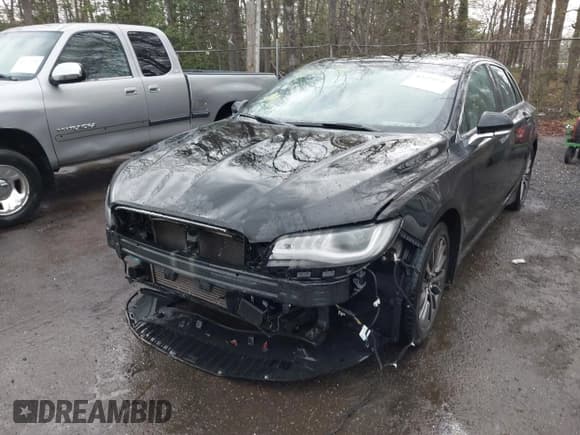 ✅ 2019 Lincoln MKZ Standard • VIN: 3LN6L5A92KR631472 • Lot: 42023538. Wystawiony na IAAI z przebiegiem 114 541 mil. Bezpłatny archiwum sprzedaży aukcyjnych z USA i szczegółowy raport historii pojazdu na DreamBid. Zdjęcie 6.