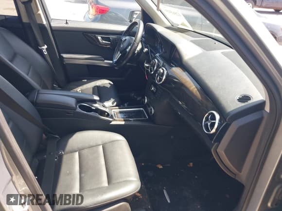 ✅ 2015 Mercedes-Benz GLK 350 • VIN: WDCGG5HB9FG360147 • Lot: 42865459. Wystawiony na IAAI z przebiegiem 149 566 mil. Bezpłatny archiwum sprzedaży aukcyjnych z USA i szczegółowy raport historii pojazdu na DreamBid. Zdjęcie 5.