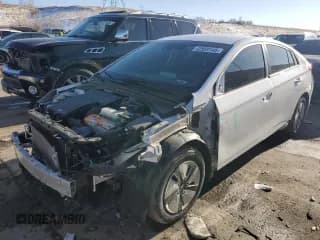 ✅ 2020 Hyundai Ioniq Blue • VIN: KMHC65LC6LU197294 • Lot: 42959145. Wystawiony na Copart z przebiegiem 38 770 mil. Bezpłatny archiwum sprzedaży aukcyjnych z USA i szczegółowy raport historii pojazdu na DreamBid. Zdjęcie 1.