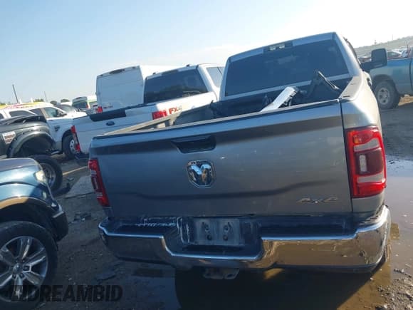 ✅ 2023 Ram 2500 Tradesman • VIN: 3C6UR5HJ1PG555439 • Lot: 42230594. Listed on IAAI with 56,459 mi. Free auction sales archive from the USA and detailed vehicle history report at DreamBid. Image 17.