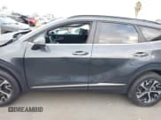 ✅ 2024 Kia Sportage EX • VIN: KNDPVCDG7R7155058 • Lot: 43437550. Wystawiony na IAAI z przebiegiem 10 508 mil. Bezpłatny archiwum sprzedaży aukcyjnych z USA i szczegółowy raport historii pojazdu na DreamBid. Zdjęcie 15.