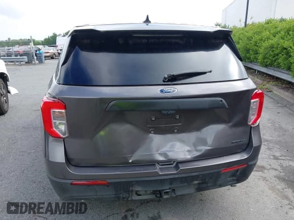 ✅ 2021 Ford Police Interceptor Utility • VIN: 1FM5K8AB7MGC21974 • Lot: 42180948. Wystawiony na IAAI z przebiegiem 57 961 mil. Bezpłatny archiwum sprzedaży aukcyjnych z USA i szczegółowy raport historii pojazdu na DreamBid. Zdjęcie 6.