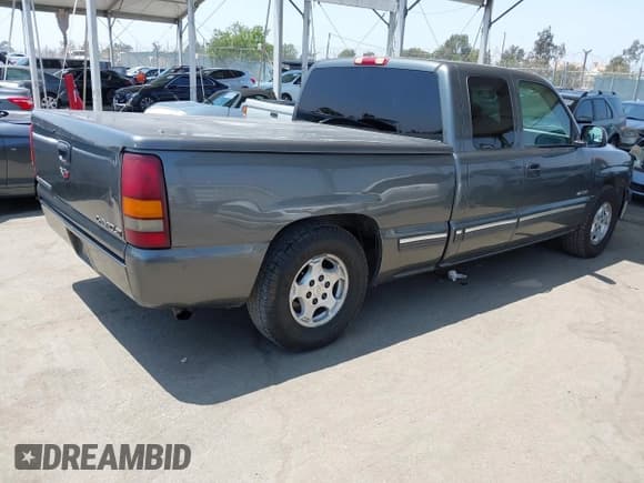 ✅ 2000 Chevrolet Silverado 1500 LT • VIN: 1GCEC19T0YZ139455 • Лот: 42447520. Опубликован ранее на IAAI с пробегом 284 539 миль. Бесплатный доступ к архиву аукционных продаж из США и подробный отчёт об истории автомобиля на DreamBid. Изображение 4.