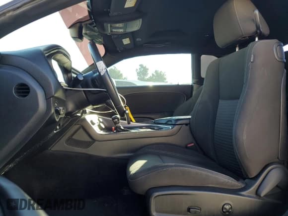 ✅ 2018 Dodge Challenger SXT • VIN: 2C3CDZAG7JH321715 • Лот: 85930925. Опубликован ранее на Copart с пробегом 152 010 миль. Бесплатный доступ к архиву аукционных продаж из США и подробный отчёт об истории автомобиля на DreamBid. Изображение 7.