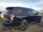 2021 Chevrolet Tahoe RST z VIN 1GNSKRKT8MR285506, wystawiony jako Copart lot #43118385 z przebiegiem 84 201 mil mil oraz Szkoda całkowita • Salvage title. Historia ofert i sprzedaży dostępna na DreamBid. Obrazek 3.