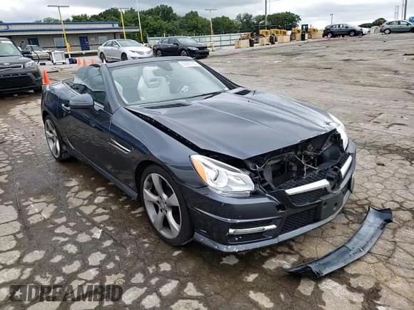 ✅ 2015 Mercedes-Benz SLK 350 • VIN: WDDPK5HA4FF096553 • Lot: 62951933. Wystawiony na Copart z przebiegiem 102 205 mil. Bezpłatny archiwum sprzedaży aukcyjnych z USA i szczegółowy raport historii pojazdu na DreamBid. Zdjęcie 11.