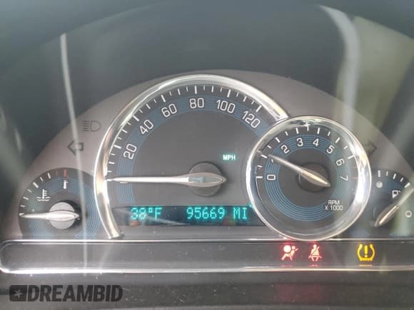 ✅ 2008 Chevrolet HHR LS • VIN: 3GNCA13D28S721754 • Lot: 84530504. Listed on Copart with 95,669 mi. Free auction sales archive from the USA and detailed vehicle history report at DreamBid. Image 9.