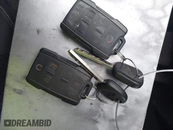 ✅ 2018 Chevrolet Silverado 1500 LT • VIN: 2GCVKREC8J1100473 • Lot: 43497902. Wystawiony na IAAI z przebiegiem 123 709 mil. Bezpłatny archiwum sprzedaży aukcyjnych z USA i szczegółowy raport historii pojazdu na DreamBid. Zdjęcie 11.