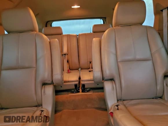 ✅ 2012 Chevrolet Suburban LT • VIN: 1GNSCJE01CR228143 • Lot: 95209925. Listed on Copart with 184,765 mi. Free auction sales archive from the USA and detailed vehicle history report at DreamBid. Image 10.