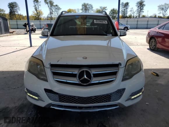 ✅ 2013 Mercedes-Benz GLK 350 • VIN: WDCGG5HB7DG136517 • Lot: 85390875. Listed on Copart with 170,126 mi. Free auction sales archive from the USA and detailed vehicle history report at DreamBid. Image 5.