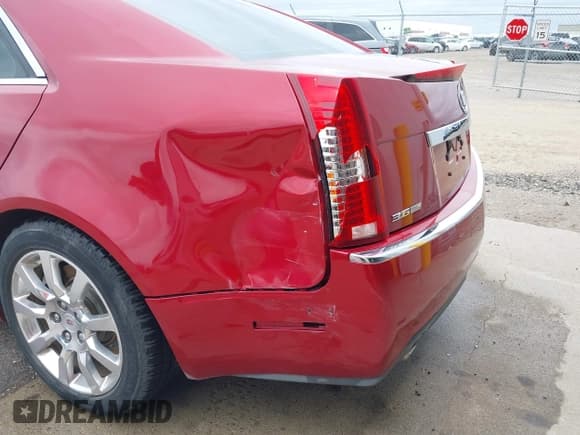 ✅ 2008 Cadillac CTS AWD • VIN: 1G6DT57VX80204665 • Lot: 42605777. Wystawiony na IAAI z przebiegiem 162 840 mil. Bezpłatny archiwum sprzedaży aukcyjnych z USA i szczegółowy raport historii pojazdu na DreamBid. Zdjęcie 6.