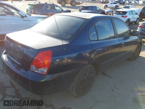 ✅ 2004 Hyundai Elantra GLS • VIN: KMHDN46DX4U896225 • Lot: 41718358. Wystawiony na IAAI z przebiegiem 226 134 mil. Bezpłatny archiwum sprzedaży aukcyjnych z USA i szczegółowy raport historii pojazdu na DreamBid. Zdjęcie 4.