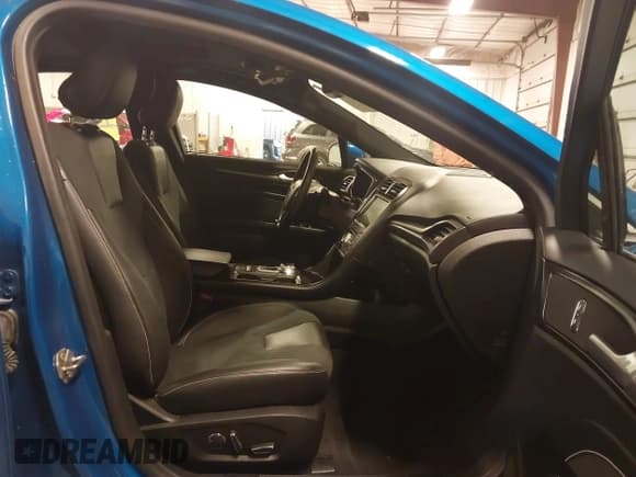 ✅ 2019 Ford Fusion Sport • VIN: 3FA6P0VP9KR164061 • Лот: 43677373. Опубликован ранее на IAAI с пробегом 27 630 миль. Бесплатный доступ к архиву аукционных продаж из США и подробный отчёт об истории автомобиля на DreamBid. Изображение 5.