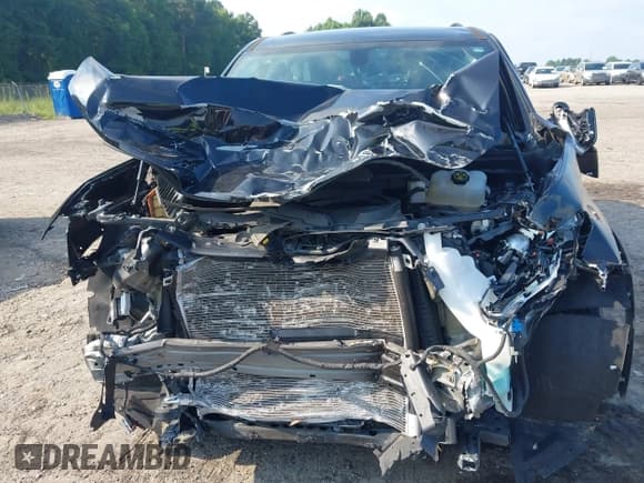 ✅ 2021 Chevrolet Traverse LT Cloth • VIN: 1GNERGKWXMJ151148 • Lot: 42671405. Listed on IAAI with 81,096 mi. Free auction sales archive from the USA and detailed vehicle history report at DreamBid. Image 6.