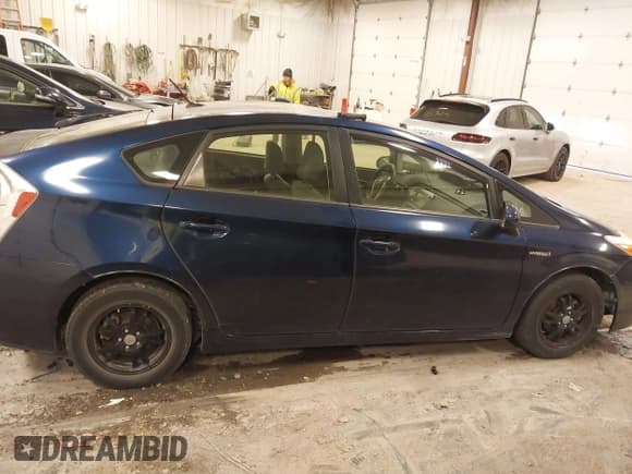 ✅ 2014 Toyota Prius Two • VIN: JTDKN3DU8E1817579 • Lot: 43668926. Listed on IAAI with 162,581 mi. Free auction sales archive from the USA and detailed vehicle history report at DreamBid. Image 13.