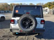 ✅ 2023 Jeep Wrangler • VIN: 1C4JJXN66PW628482 • Lot: 90037175. Wystawiony na Copart z przebiegiem 47 416 mil. Bezpłatny archiwum sprzedaży aukcyjnych z USA i szczegółowy raport historii pojazdu na DreamBid. Zdjęcie 6.