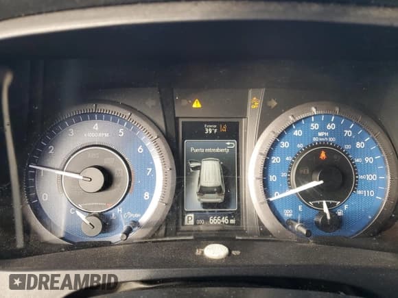 ✅ 2020 Toyota Sienna LE • VIN: 5TDKZ3DC7LS021370 • Lot: 92187445. Listed on Copart with 66,646 mi. Free auction sales archive from the USA and detailed vehicle history report at DreamBid. Image 9.