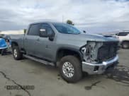 ✅ 2025 Chevrolet Silverado 2500HD LT • VIN: 2GC1KNEY0S1210275 • Lot: 84286885. Wystawiony na Copart z przebiegiem 9 525 mil. Bezpłatny archiwum sprzedaży aukcyjnych z USA i szczegółowy raport historii pojazdu na DreamBid. Zdjęcie 4.