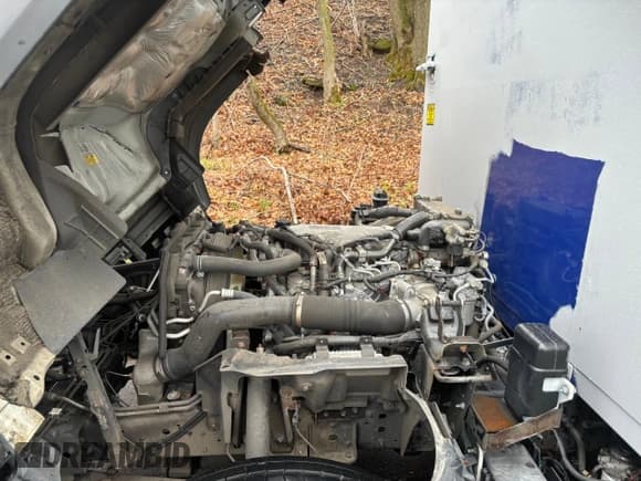 ✅ 2019 Isuzu NRR IBT • VIN: JALE5W167K7301631 • Lot: 52779745. Listed on Copart with 100,482 mi. Free auction sales archive from the USA and detailed vehicle history report at DreamBid. Image 7.