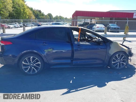 ✅ 2020 Toyota Corolla SE • VIN: JTDM4RCE9LJ031246 • Лот: 43424472. Опубликован ранее на IAAI с пробегом Не указан. Бесплатный доступ к архиву аукционных продаж из США и подробный отчёт об истории автомобиля на DreamBid. Изображение 6.