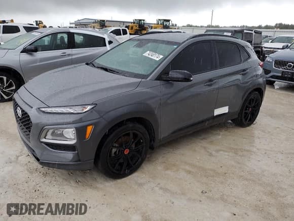 ✅ 2021 Hyundai Kona Night Edition • VIN: KM8K63A51MU671478 • Лот: 74240174. Опубликован ранее на Copart с пробегом 32 494 миль. Бесплатный доступ к архиву аукционных продаж из США и подробный отчёт об истории автомобиля на DreamBid. Изображение 1.