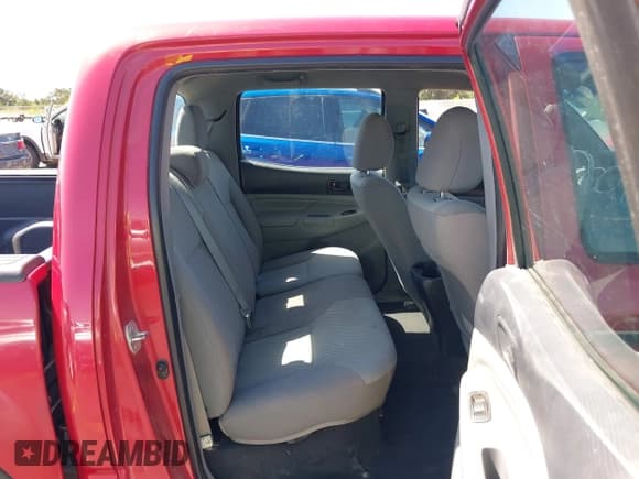 ✅ 2013 Toyota Tacoma • VIN: 5TFJX4CN4DX022529 • Lot: 42842370. Listed on IAAI with 277,631 mi. Free auction sales archive from the USA and detailed vehicle history report at DreamBid. Image 8.